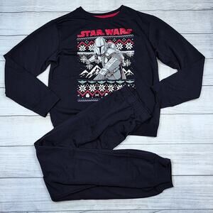 14 Gap Star Wars Mandalorian Holiday Pajamas